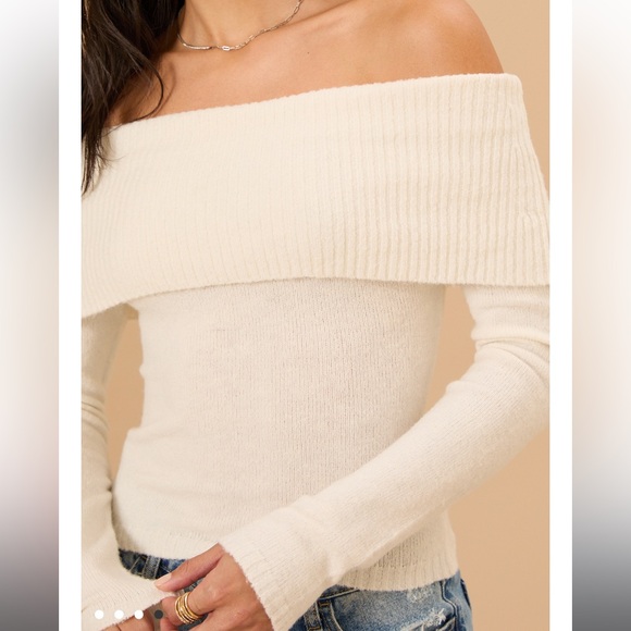Geri Off-Shoulder Ribbed Sweater - Picture 2 of 6